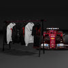 Pack vêtements Charles Leclerc Ferrari Tourismo avec monoplace SF-25 en arrière-plan