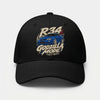 Vue de face d’une casquette noire Nissan R34 Godzilla Mode Tourismo avec broderie automobile multicolore