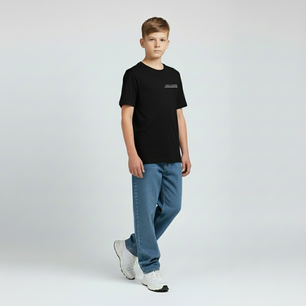 Vue de face du t-shirt enfant noir Charles Leclerc, style épuré