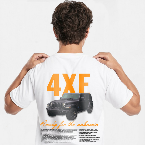 T-shirt blanc Jeep Wrangler 4XE vu de dos, imprimé 4x4 orange sur mannequin homme