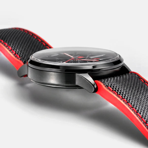 Reloj Porsche 718 de perfil, grosor de la caja