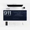 Tapis de souris Porsche 911 GT3 RS, aileron, mise en situation carrée sur un bureau clair.