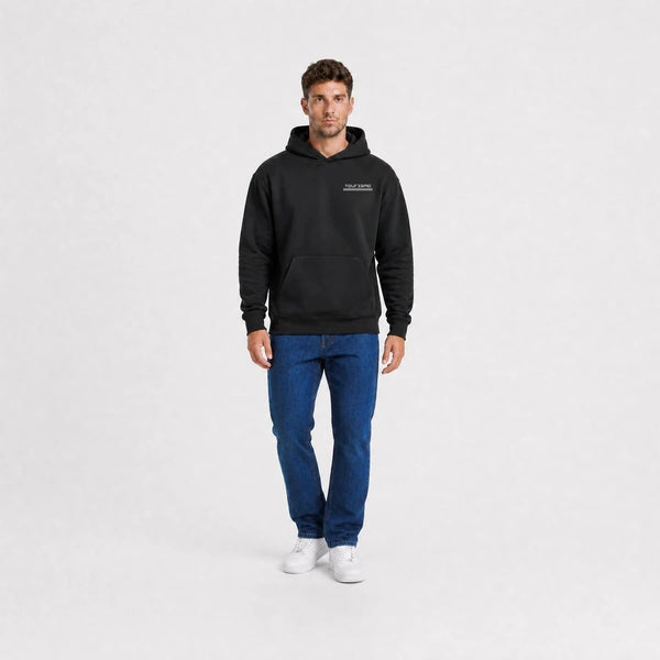 Sudadera negra Jaguar D-Type Le Mans N°6: Born for Le Mans, vista frontal amplia con logo Tourismo
