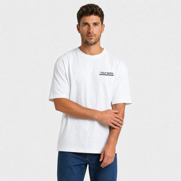 T-shirt Ford Bronco First Generation 1966 1977 High Desert Edition blanc vu de face en plan rapproché avec logo Tourismo